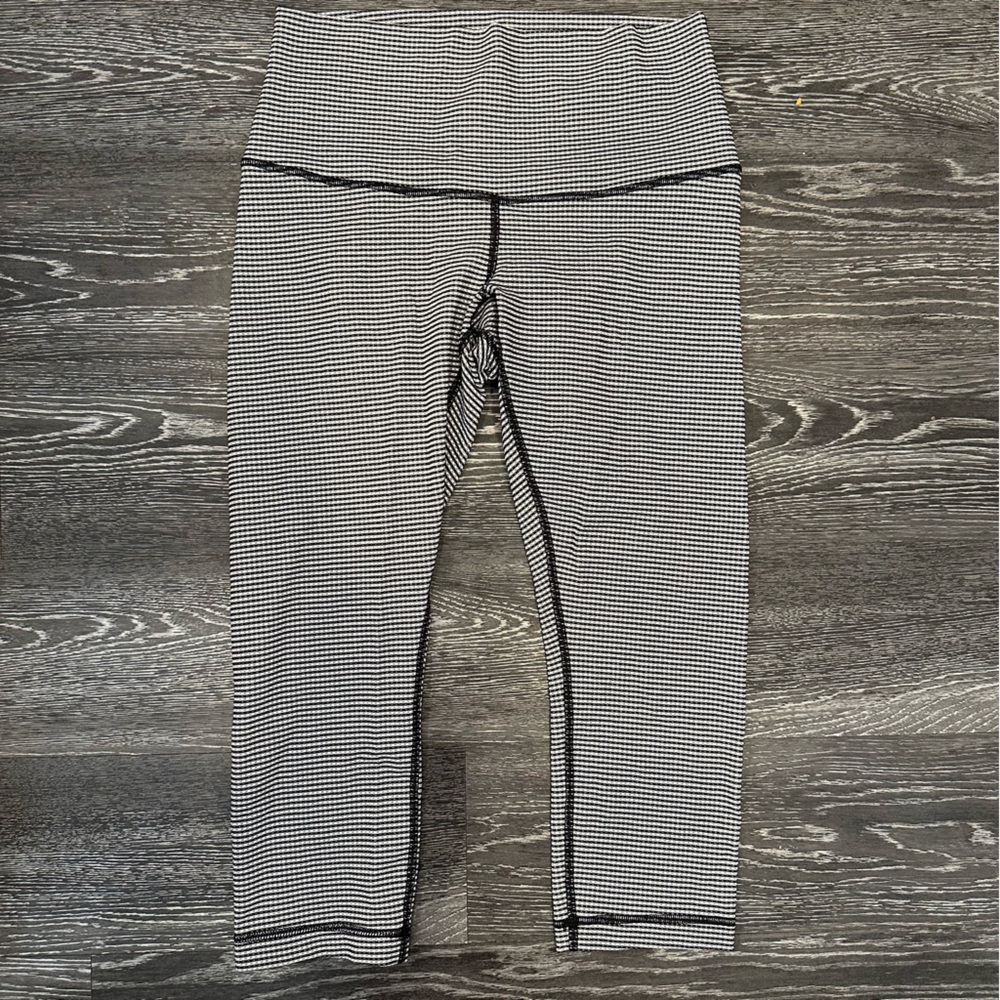 EUC gingham lululemon wunder under crops